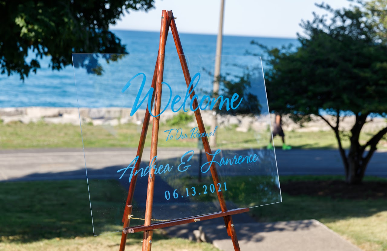 Welcome sign at Promontory Point overlooking Lake Michigan