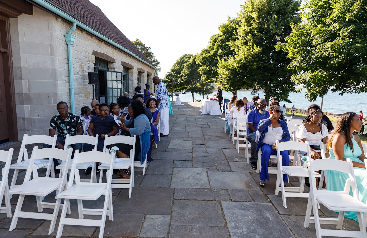 Ceremony aisle beside the Promontory Point fieldhouse
